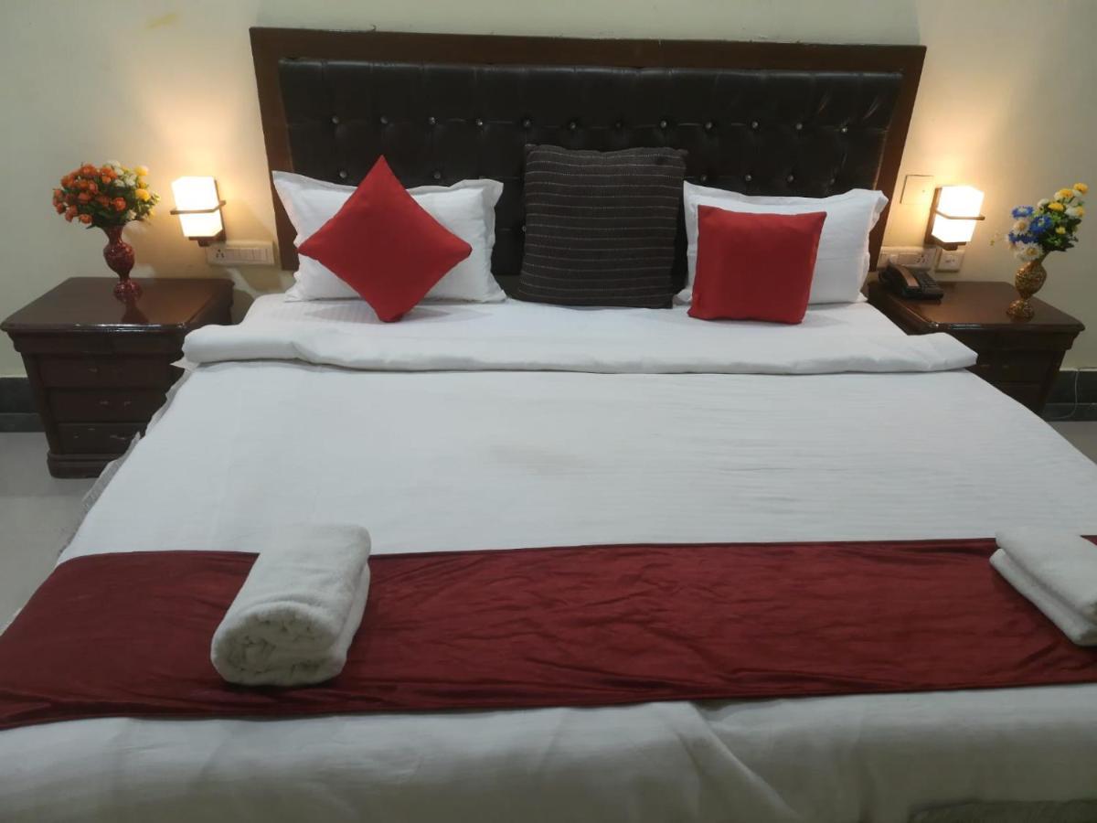 Hotel Surya Beach Inn Пури Экстерьер фото