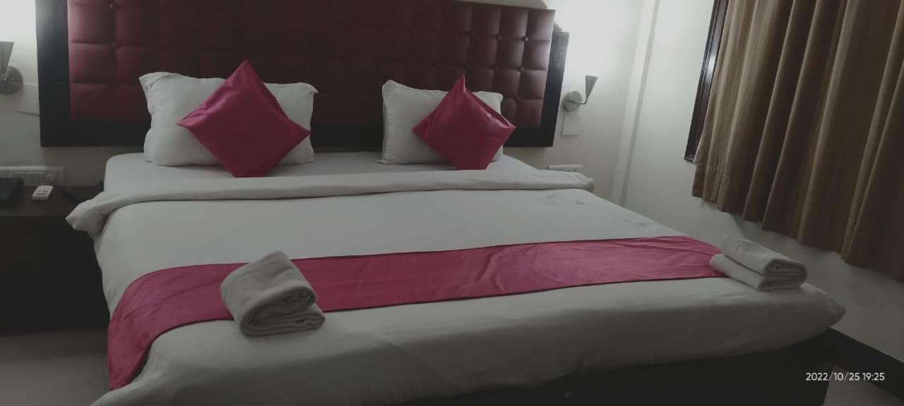 Hotel Surya Beach Inn Пури Экстерьер фото