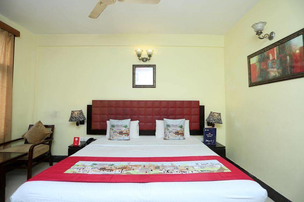 Hotel Surya Beach Inn Пури Экстерьер фото